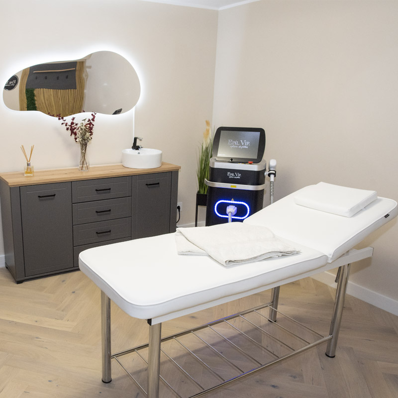 Cabină de tratament Epil VIP, cu pat și aparat laser diodă